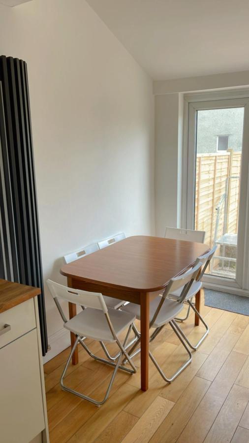 Room In Gloucester Road 4 Bristol Exterior foto